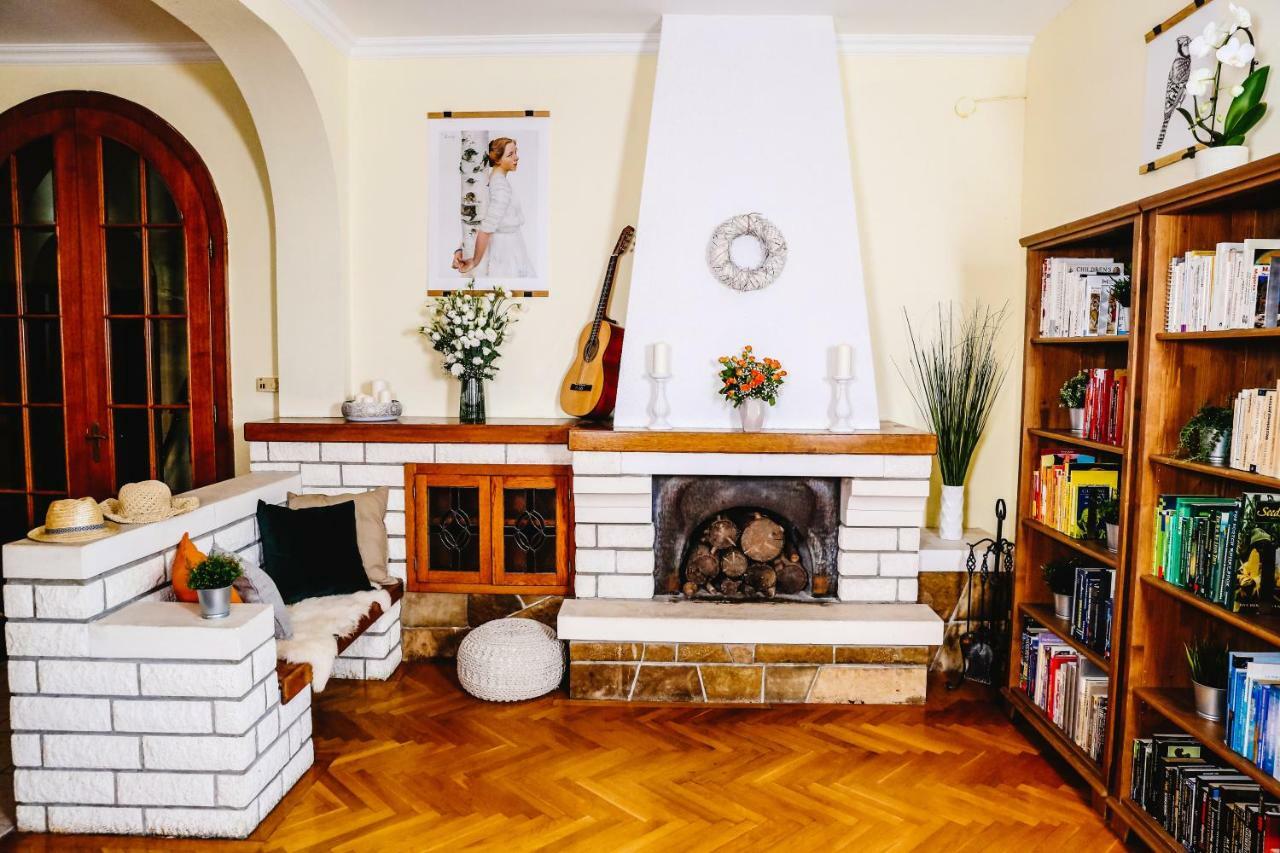 Co-Housing Community Hotel Budakalász Kültér fotó