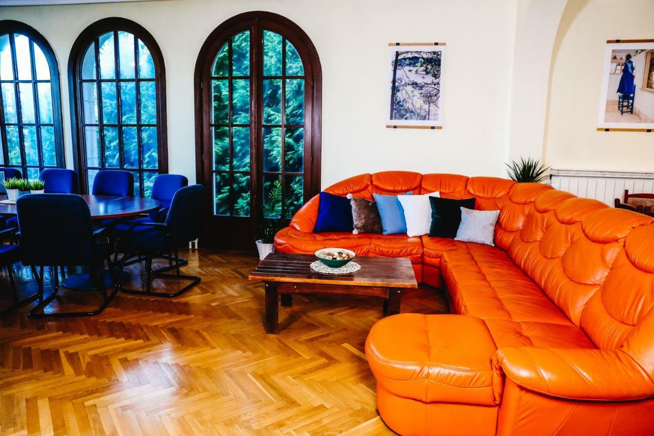 Co-Housing Community Hotel Budakalász Kültér fotó